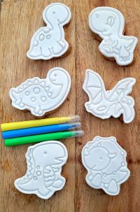 COLOUR YOUR OWN COOKIES - DINOSAUR